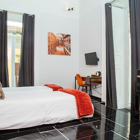 Hotel Palazzo Goyze à Naples Extérieur photo