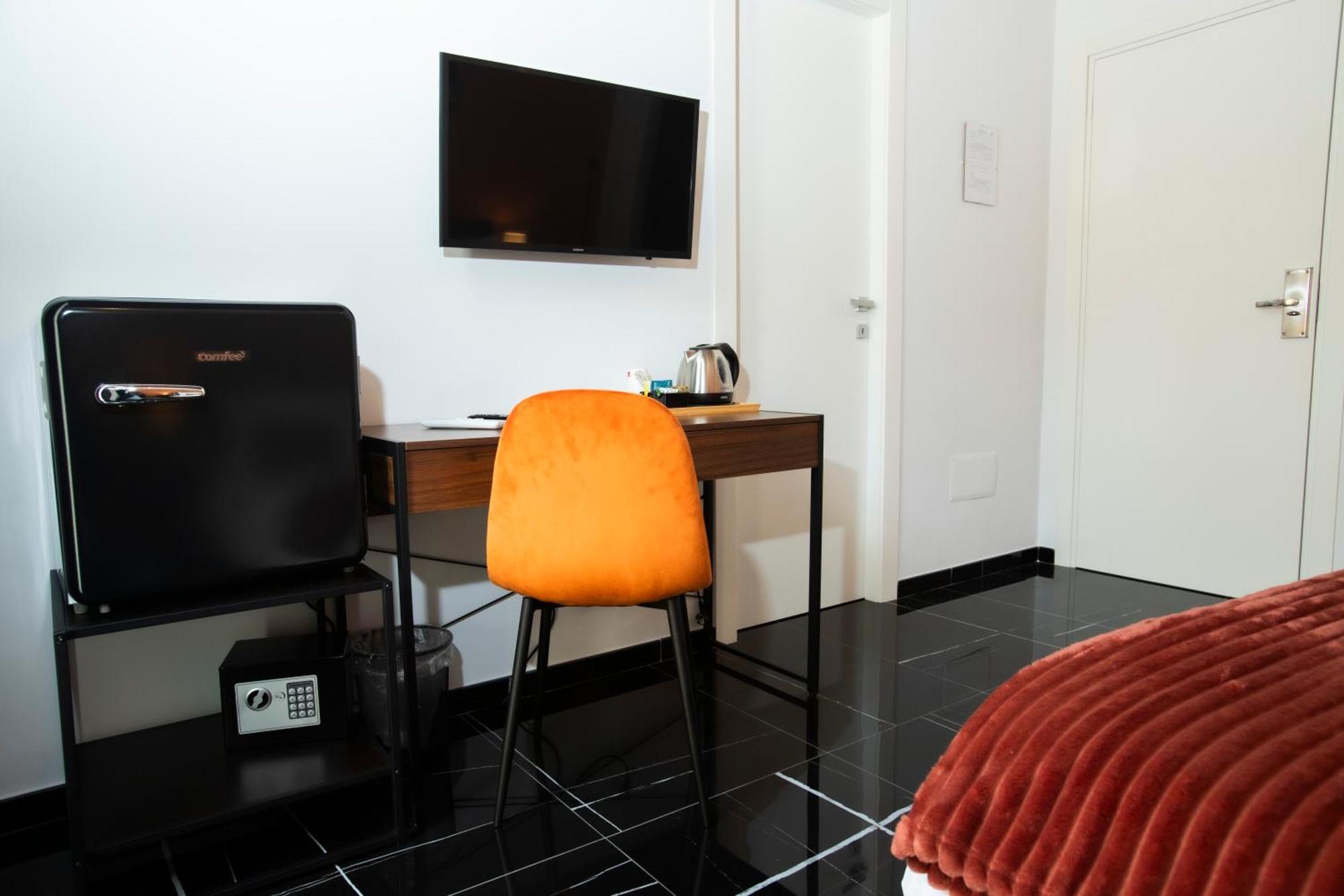 Hotel Palazzo Goyze à Naples Extérieur photo