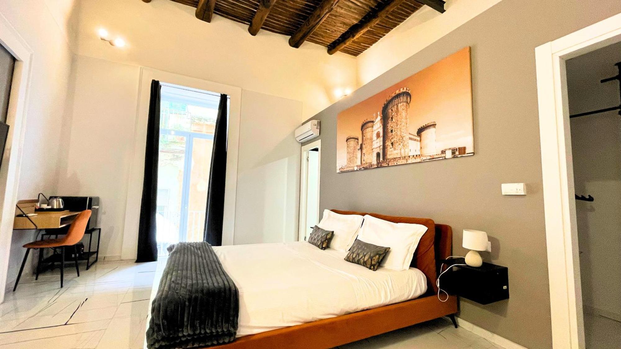 Hotel Palazzo Goyze à Naples Extérieur photo