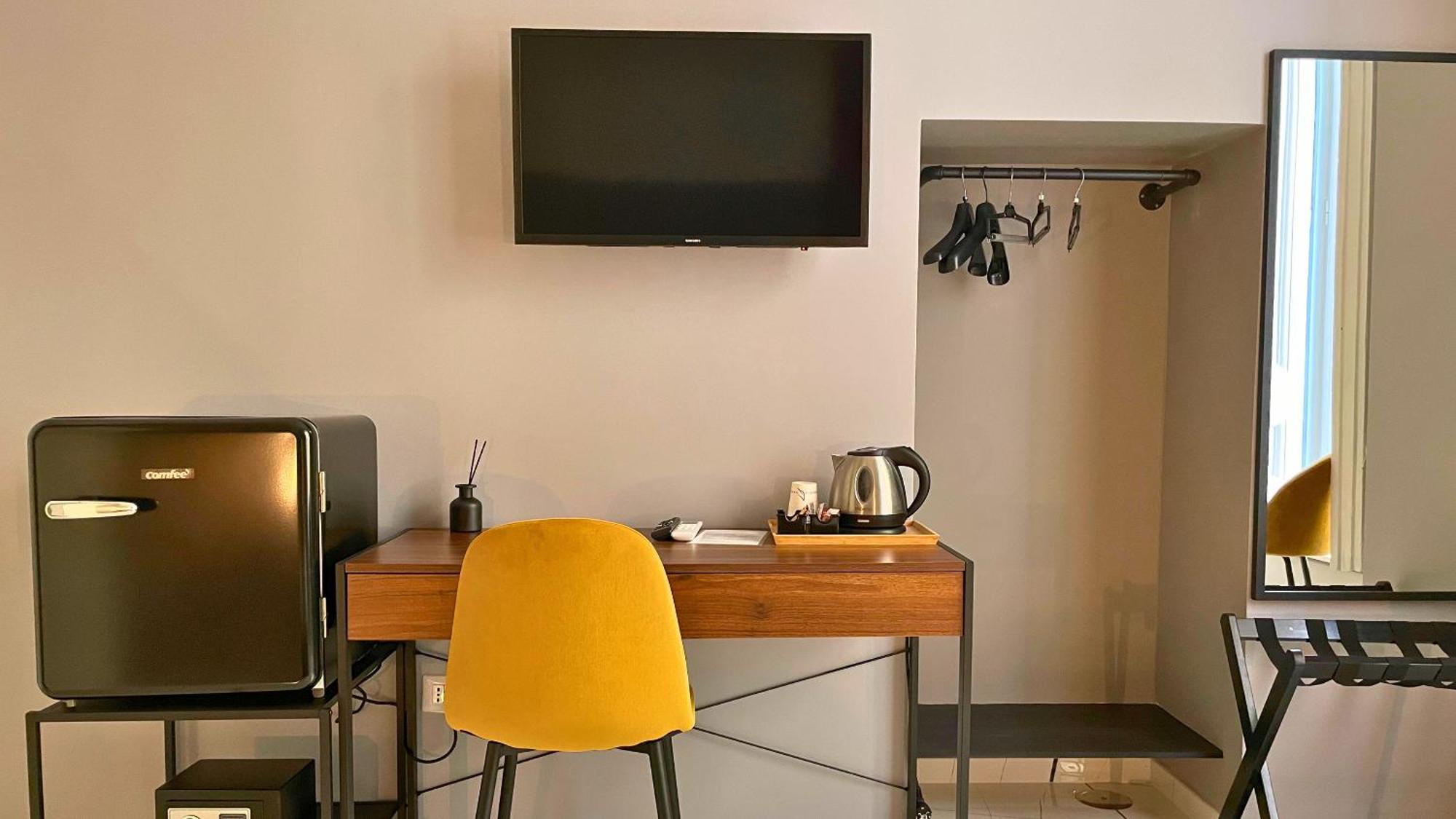 Hotel Palazzo Goyze à Naples Extérieur photo